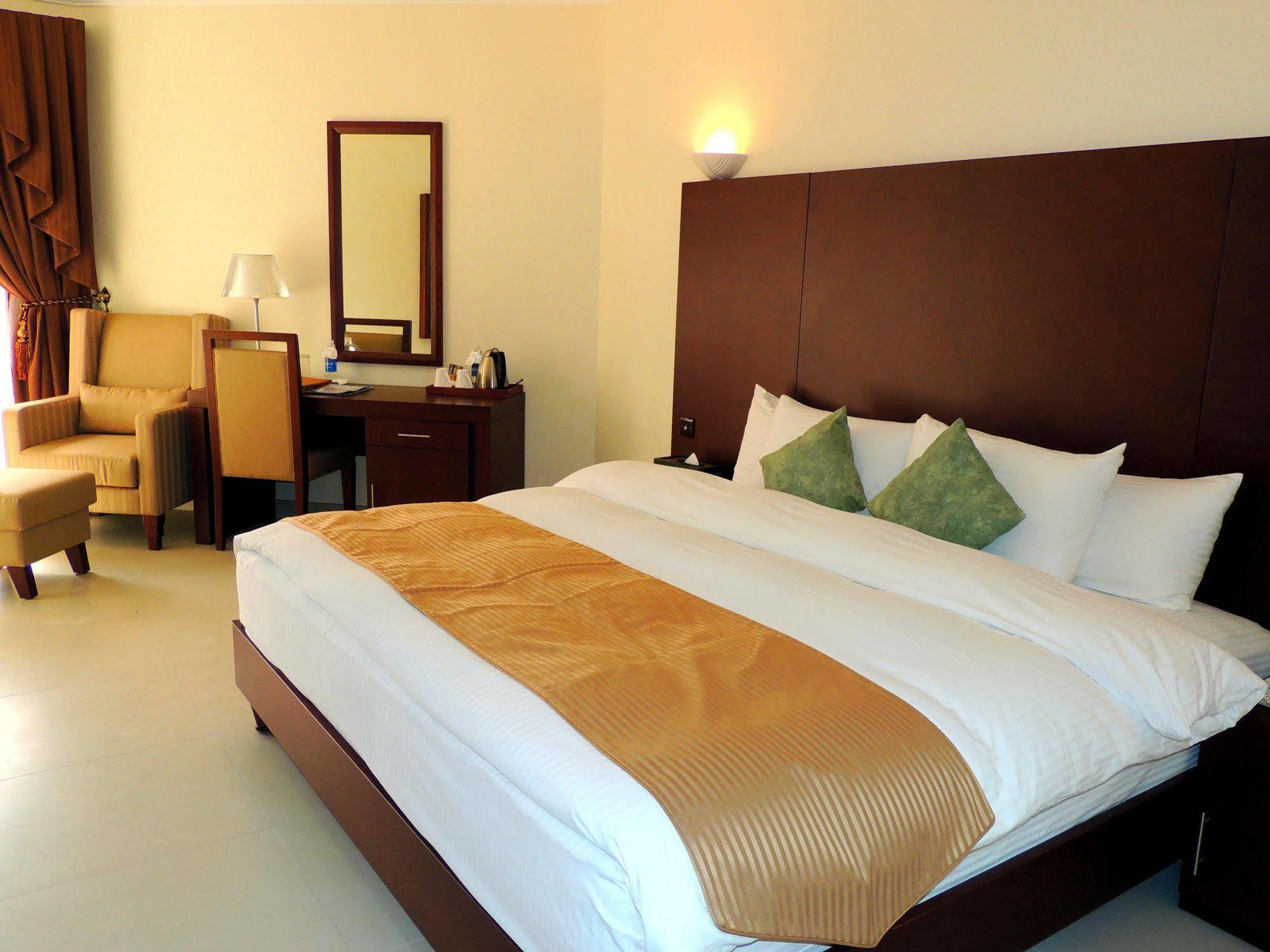 Sohar Beach Hotel Extérieur photo