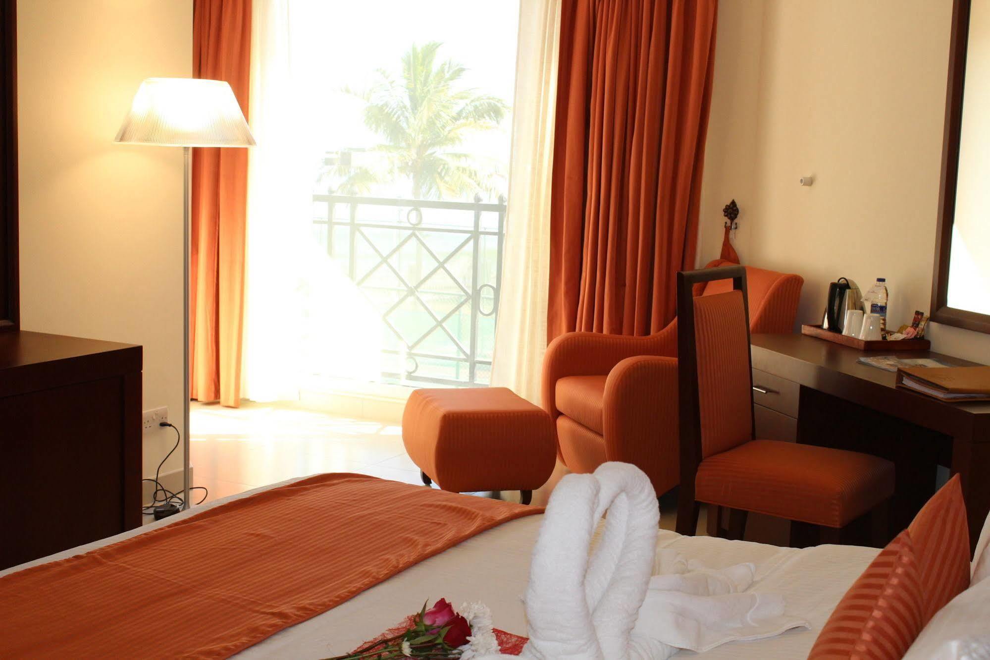 Sohar Beach Hotel Extérieur photo
